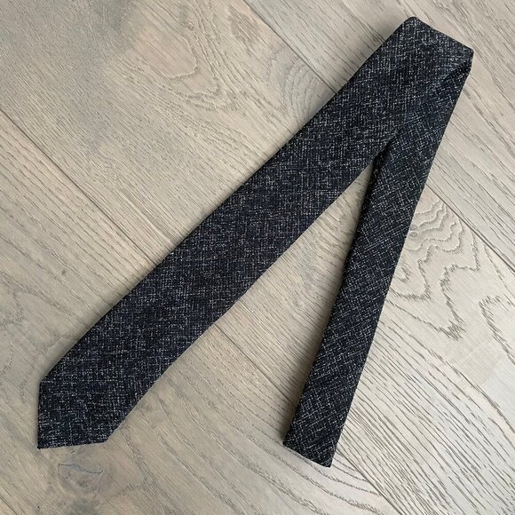 Reaction Kenneth Cole Abstract Print Poly Blend Textured Tie Blk+Wht Sz OS NWOT - Picture 1 of 6